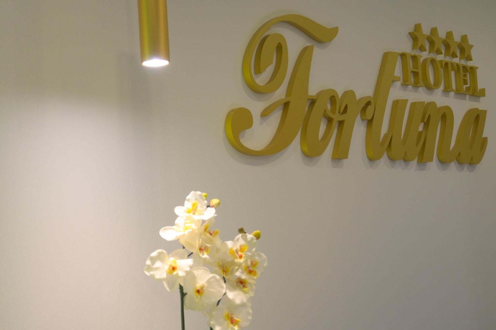 Hotel Fortuna Милна Экстерьер фото