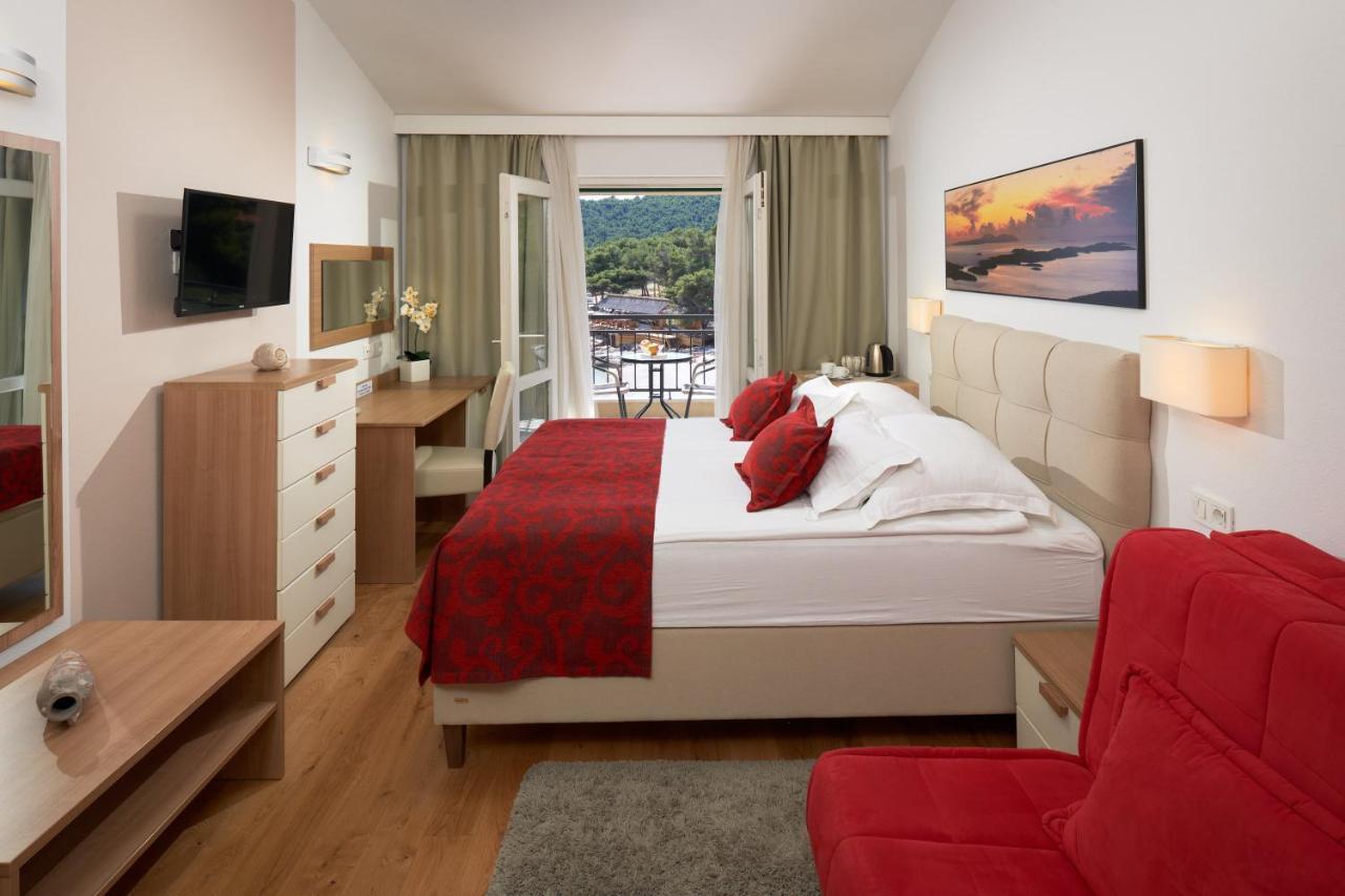 Hotel Fortuna Милна Экстерьер фото